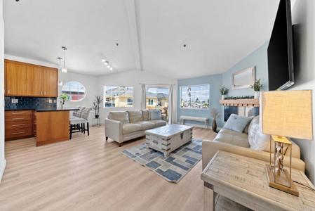 238 Daisy Avenue