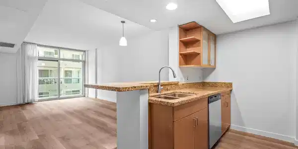 13700 Marina Pointe Drive