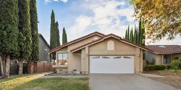 2116 Willow Ave