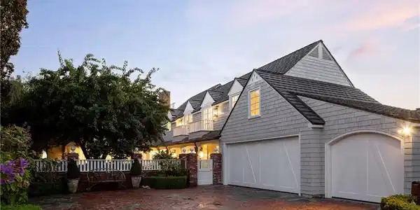 1927 Bayside Drive