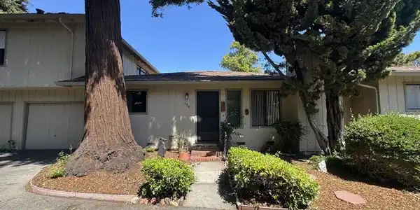 436 Walnut AVE