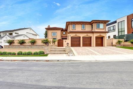 36 Coronado Pointe