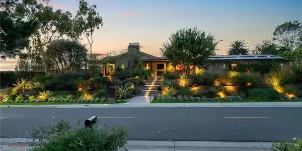 1 Crestwind Drive