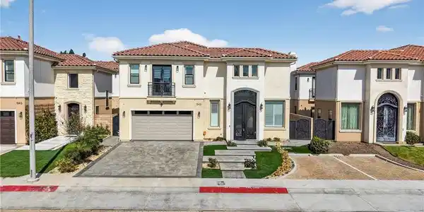 10421 Saint Anna Place