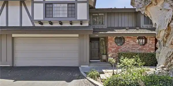306 Campbell Lane