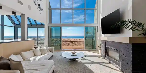 5205 Ocean Front Walk