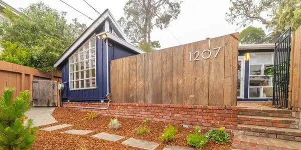 1207 Presidio Boulevard