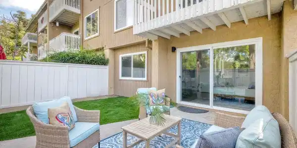4228 Vista Del Rio Way