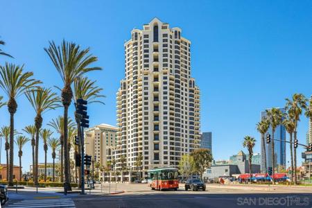 700 W Harbor