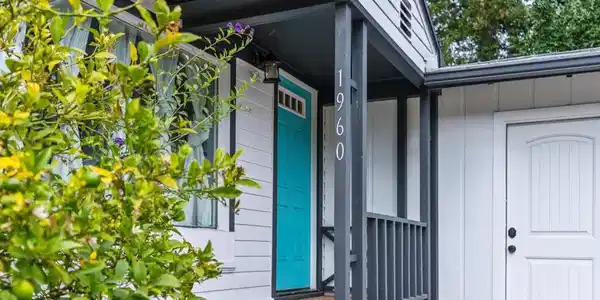 1960 La Madrona Drive