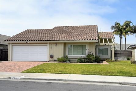 21081 White Horse Ln
