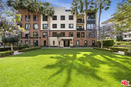 12526 W Fielding Circle