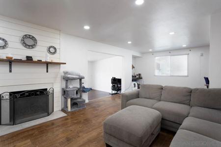 71 E L Street