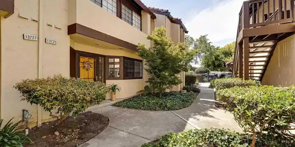 13725 Seagate Dr