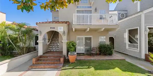 210 Glendora Avenue