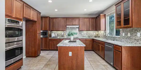 233 Hearthstone Cir