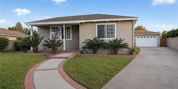 2064 Lomita Park Place