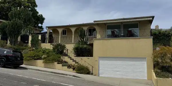 1150 W Summerland Avenue