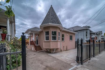 3035 Logan St
