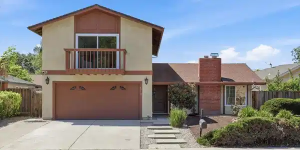 4918 Avenida De Los Arboles