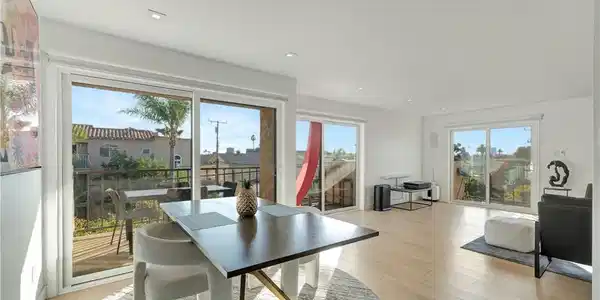 605 Redondo