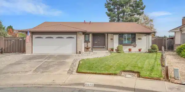 35272 Gawain Court
