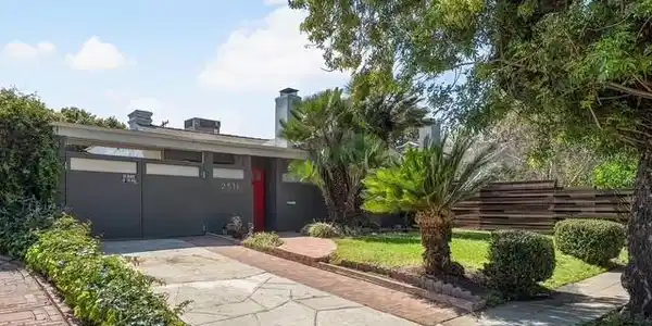 2511 Granville