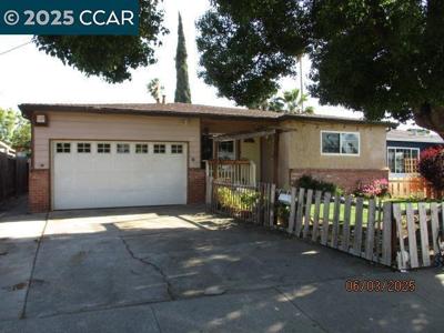 207 Thomas Way