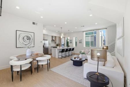 407 Lubeck Terrace