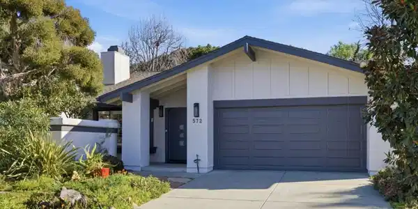 572 Seahorse Lane