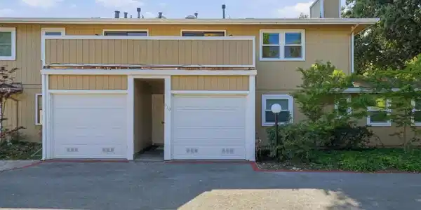 570 Vista Avenue