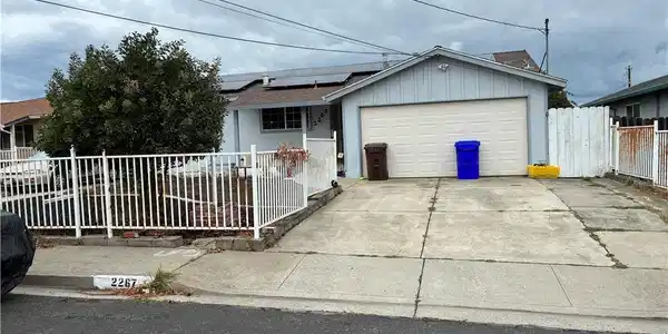 2267 Highlands