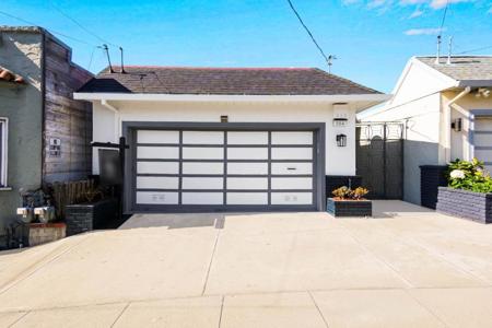 584 Hillside Boulevard