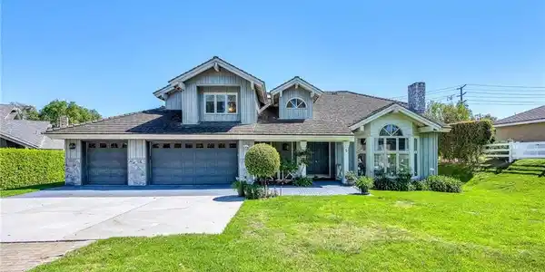 5 Colina Lane