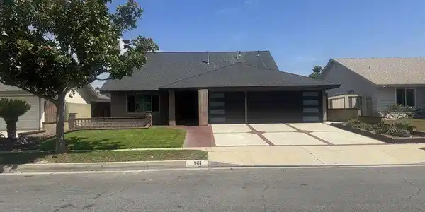 961 Oakhorne Drive
