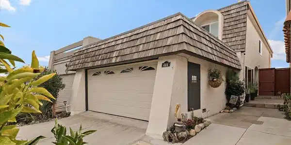 444 Fathom Drive