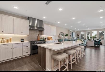 800 Grand Avenue