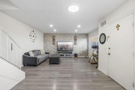 1450 Melrose Avenue