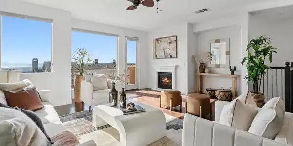 6466 Bayview Dr