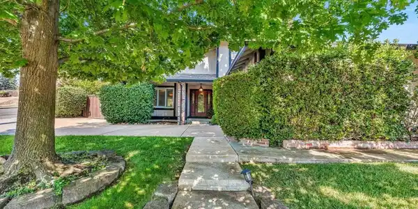 66 Midhill Rd