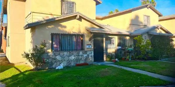 11 Eastridge Lane