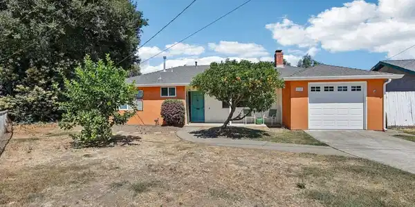 37709 Arlene Court