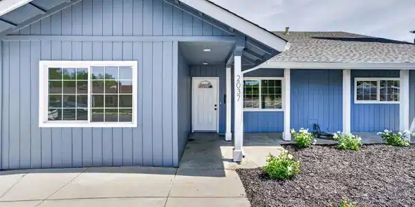 2037 Highland Drive