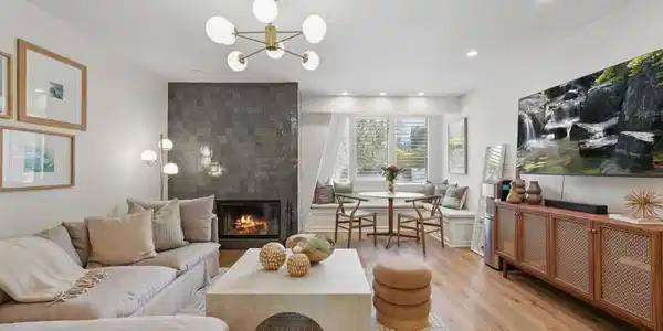 1562 Camino del Mar