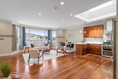 1047 Schwerin Street