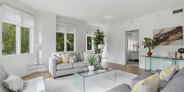10 CRYSTAL SPRINGS Road