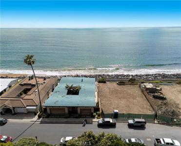 4004 Calle Ariana