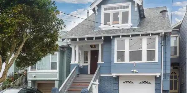 961 Hanover Street