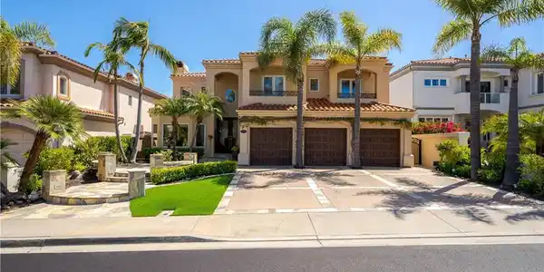 12 Santa Barbara Place