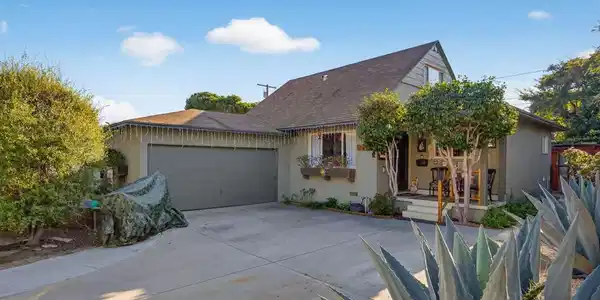 3146 Strathmore Drive